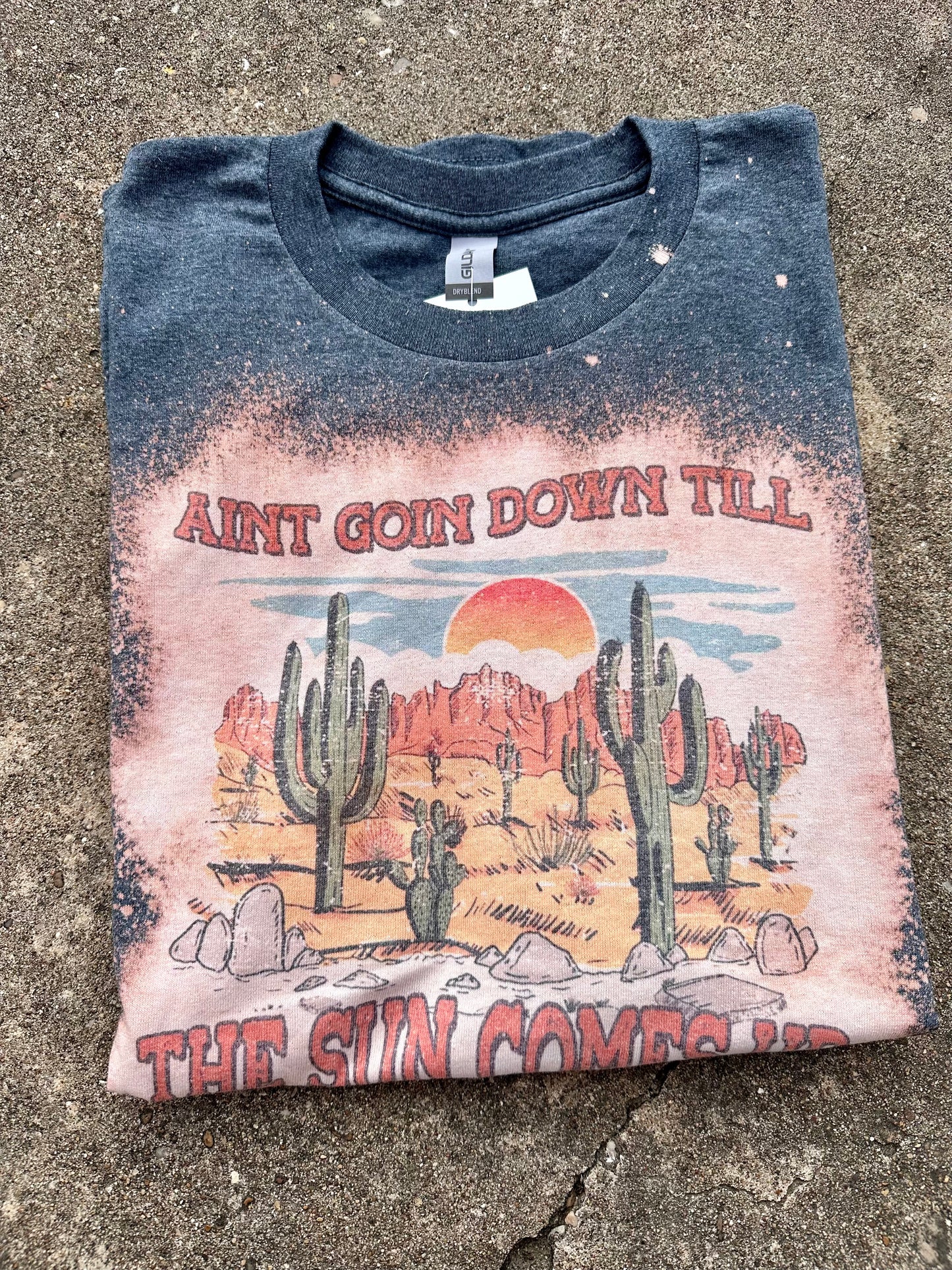 When The Sun Come Ups Tee