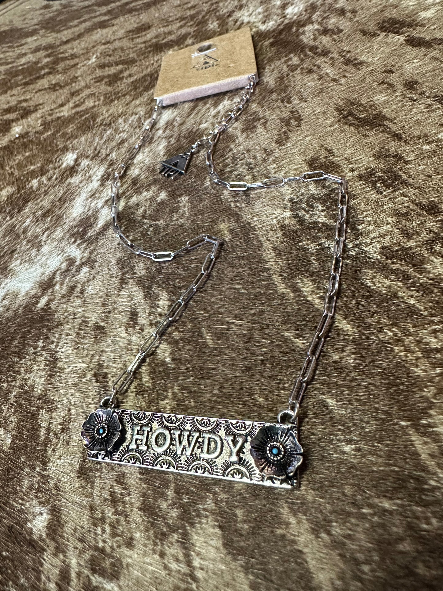 Wildflower Howdy Turquoise & Silvertone Necklace