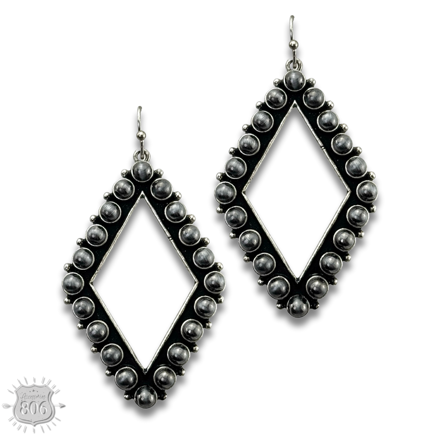 Stone bead diamond shape earring: Silver