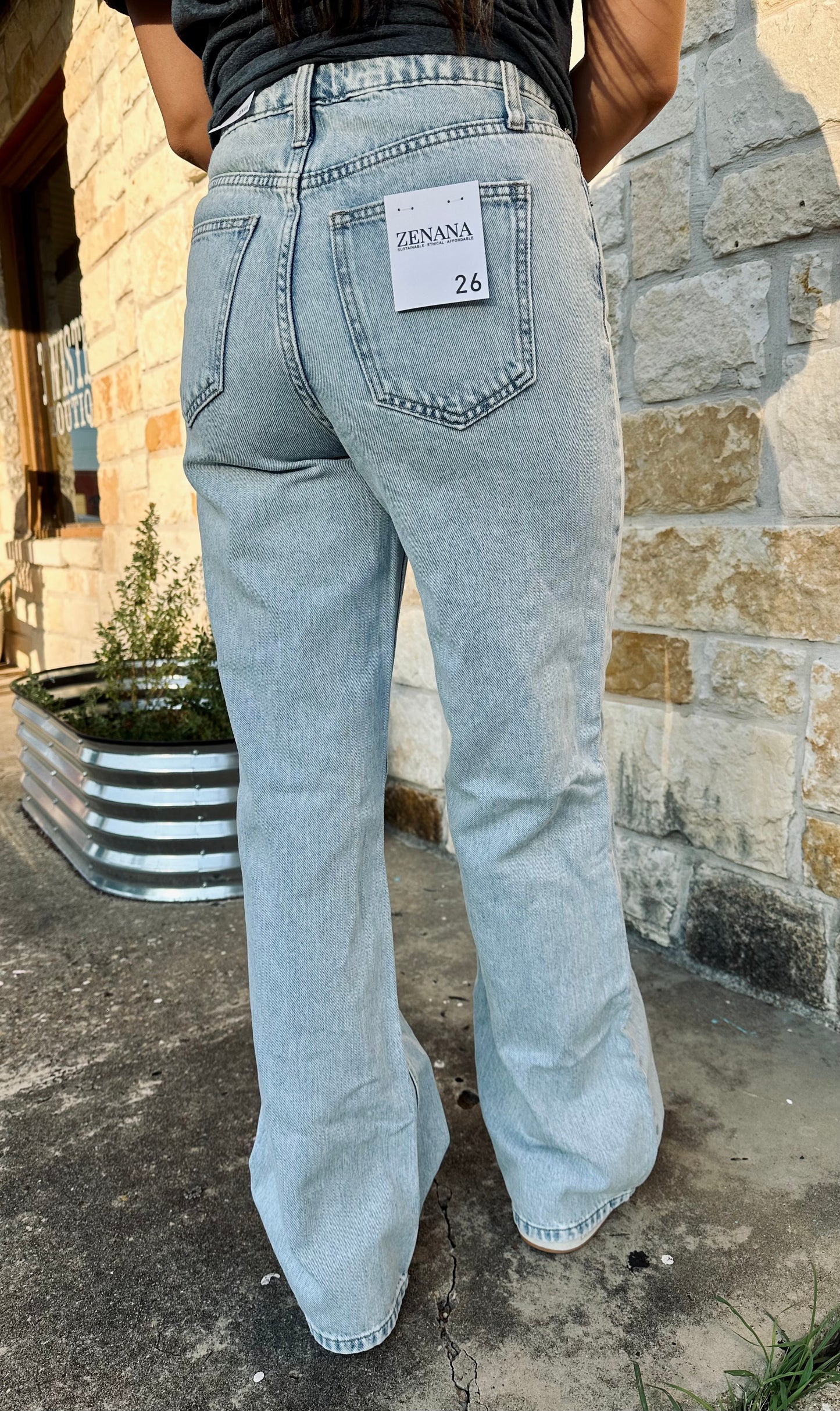 Light - High Waisted Wide Leg Basic Jean